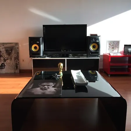 Alta De Apartment *